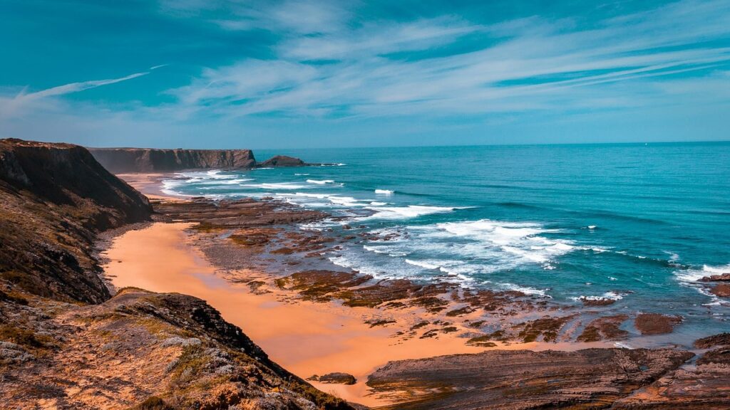 Cresmina Beach in Cascais