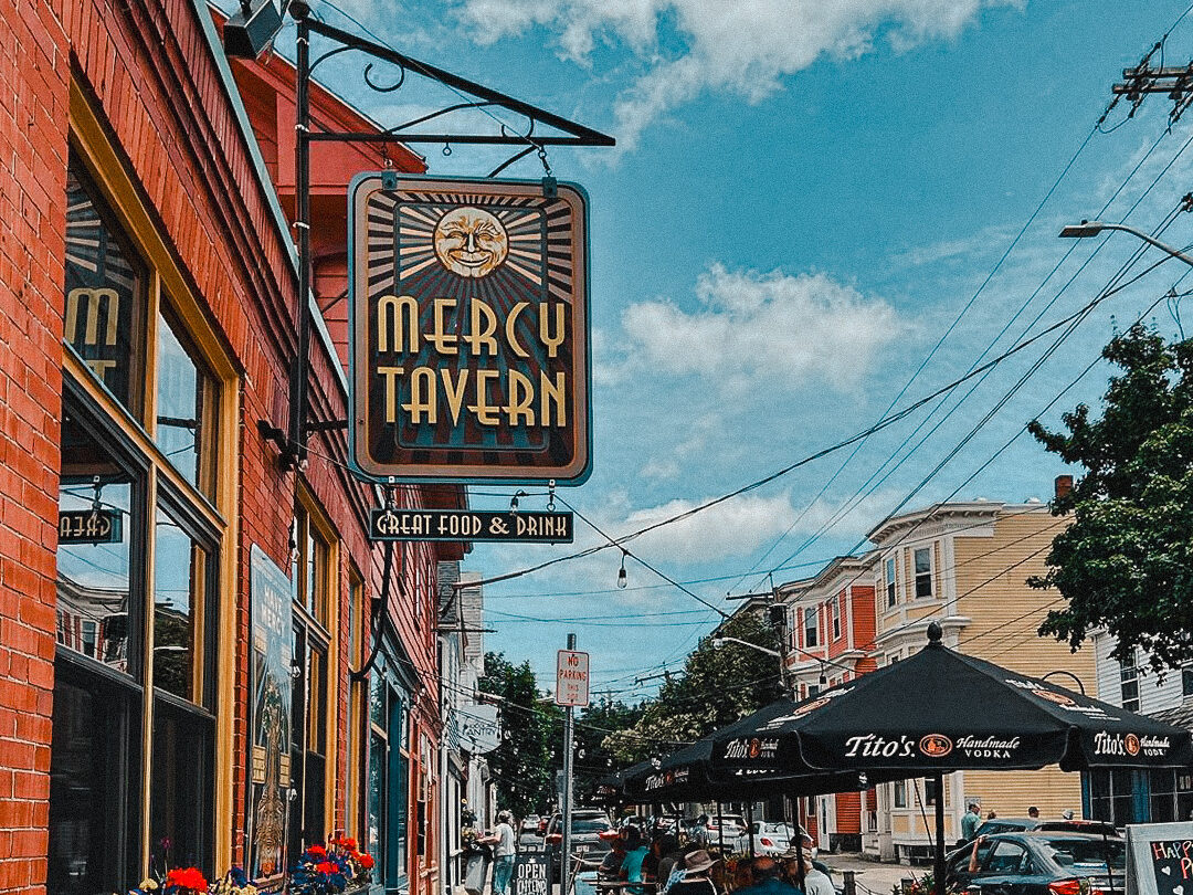 mercy tavern on derby street