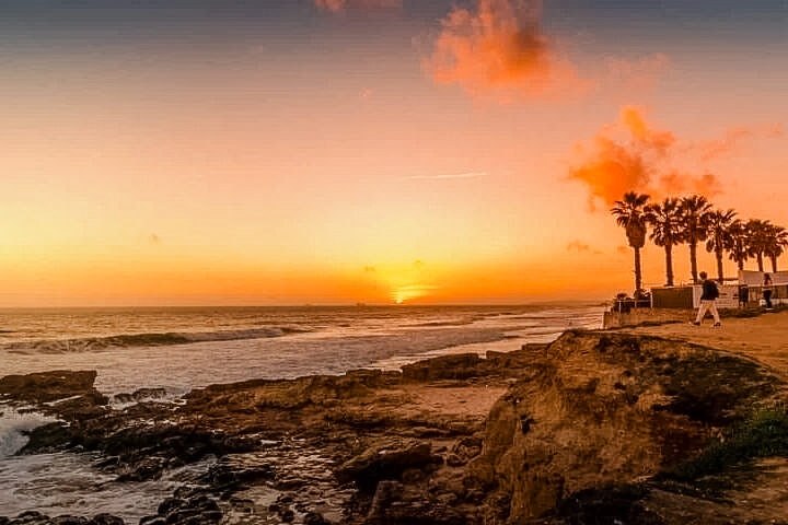Praia de Carcavelos at sunset
