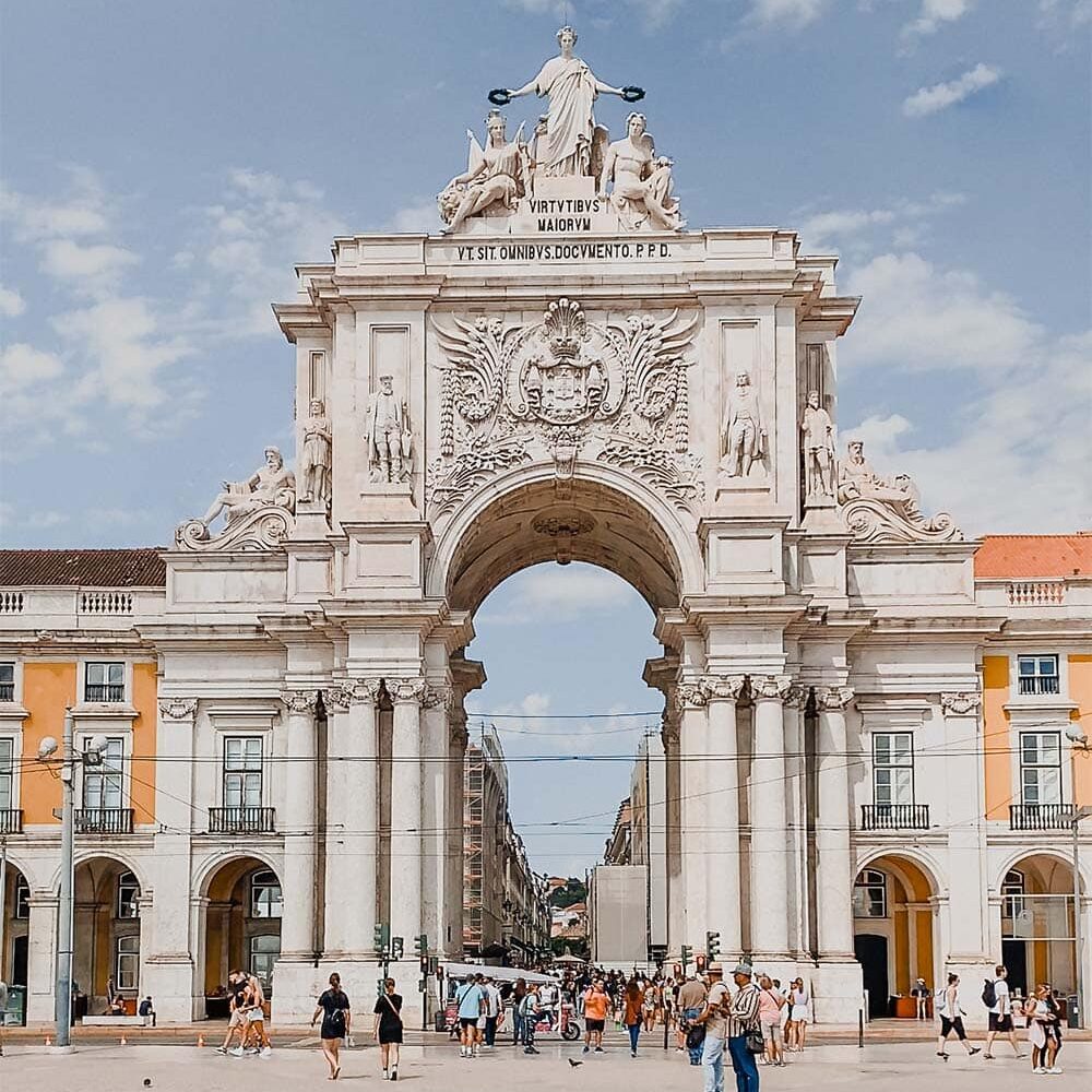 The Rua Augusta Arch on a sunny day.