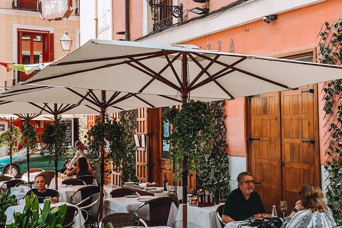Al fresco dining in Madrid